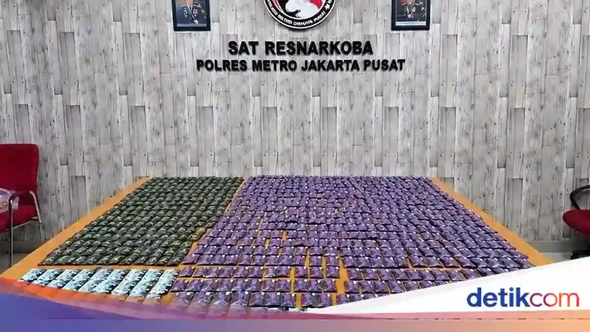 Polisi Sita 858 Kartrid Vape Berisi Etomidate dalam Pengungkapan di Jakarta Barat