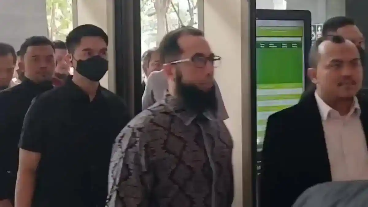 Khalid Basalamah Bersaksi dalam Perkara Dugaan Korupsi Kuota Haji