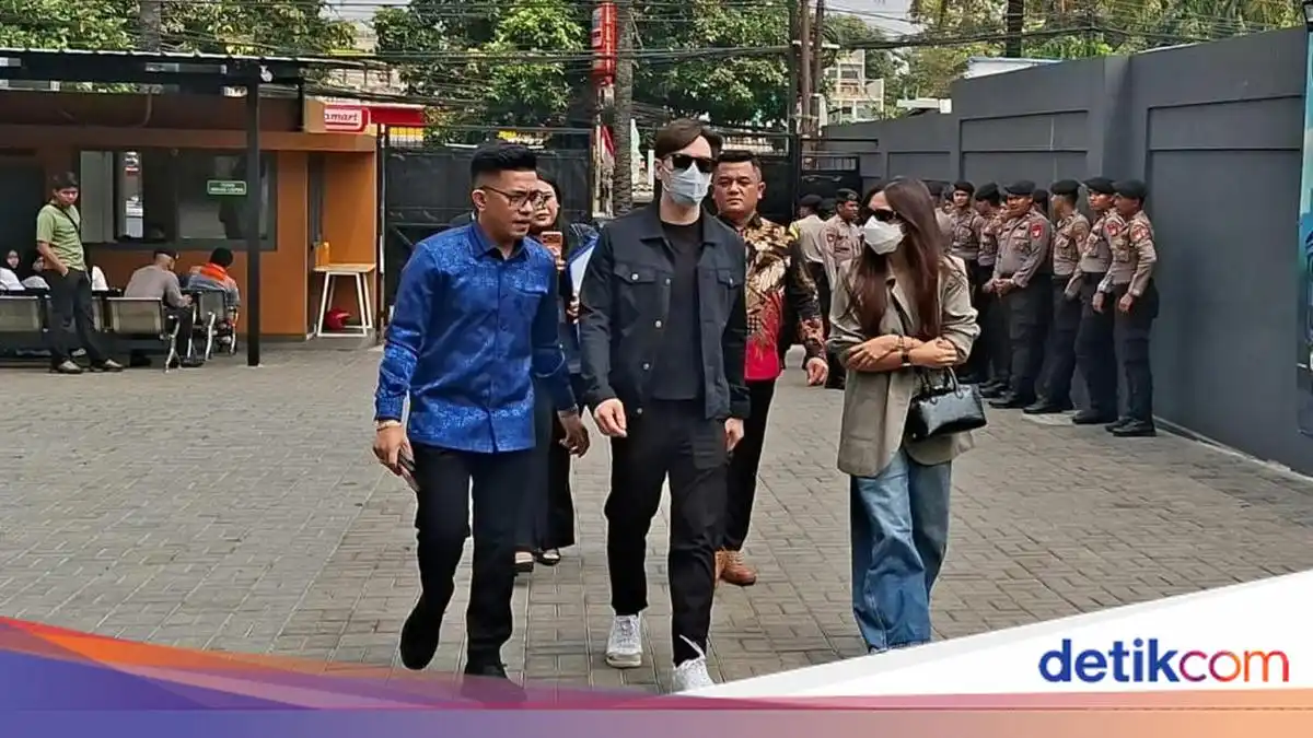 Audi Marissa Lanjutkan Gugatan Cerai terhadap Anthony Xie di PN Jakarta Selatan Audi Marissa Lanjutkan Gugatan Cerai terhadap Anthony Xie di PN Jakarta Selatan