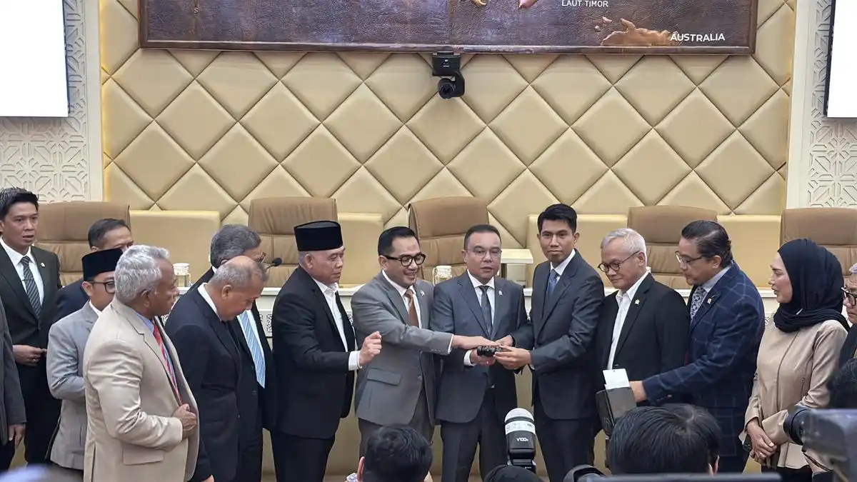 Bahtra Banong Memimpin Panja RUU Pemilu, Komisi II Siapkan Partisipasi Publik Bahtra Banong Memimpin Panja RUU Pemilu, Komisi II Siapkan Partisipasi Publik