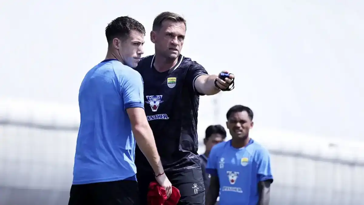 Persib Bandung Balikkan Keadaan atas Port FC dalam Sembilan Menit