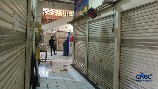 Pasar Nangka Bungur Kini Lengang, Aktivitas Pedagang Justru Ramai di Tepian Jalan