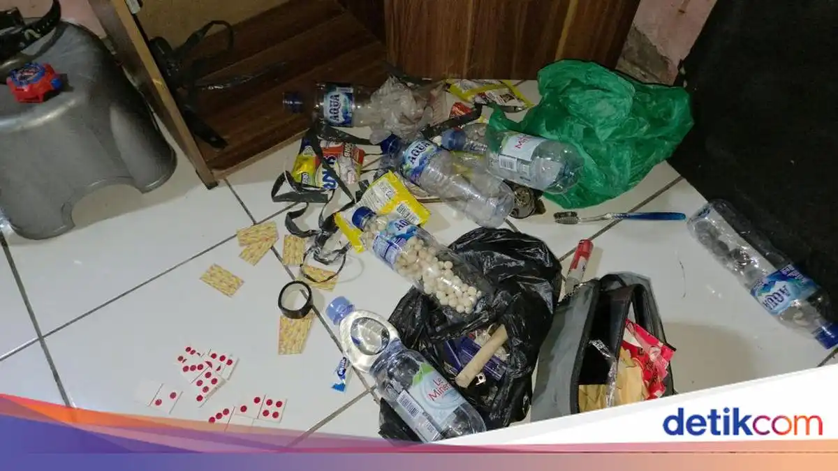 Penggerebekan Kampung Ambon dan Kampung Boncos Ungkap Beragam Cara Penyimpanan Narkoba Penggerebekan Kampung Ambon dan Kampung Boncos Ungkap Beragam Cara Penyimpanan Narkoba