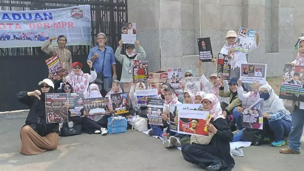 Koalisi Sipil Siapkan Posko Aduan Dugaan Ketidaksesuaian Ijazah Anggota Parlemen Koalisi Sipil Siapkan Posko Aduan Dugaan Ketidaksesuaian Ijazah Anggota Parlemen