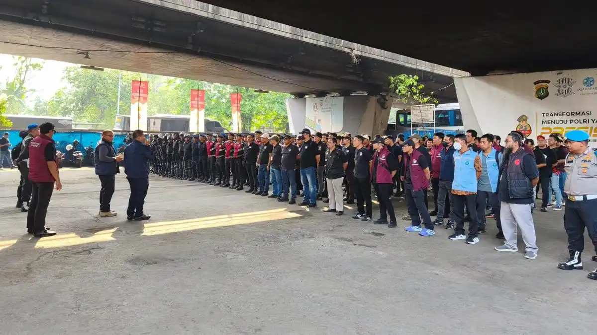 Operasi Narkoba Mengamankan 24 Orang di Kampung Ambon dan Boncos