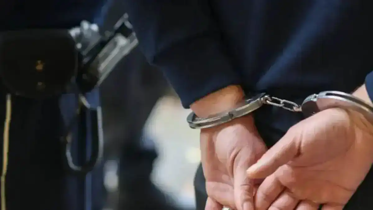 Tiga Orang Diamankan dalam Pengungkapan Penadahan Motor Curian di Sukolilo Tiga Orang Diamankan dalam Pengungkapan Penadahan Motor Curian di Sukolilo