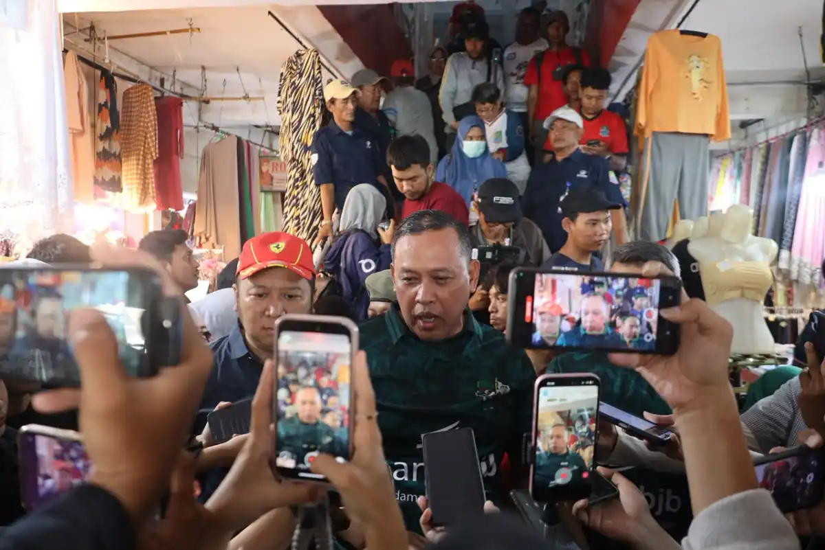 Gebrak Pasar di Bekasi Ramai, Transaksi Pedagang Lokal Tembus Rp129,9 Juta Gebrak Pasar di Bekasi Ramai, Transaksi Pedagang Lokal Tembus Rp129,9 Juta