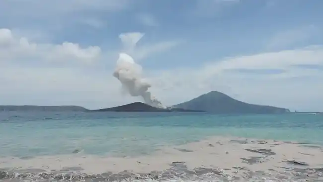 Status Anak Krakatau Naik ke Siaga Setelah Aktivitas Erupsi Meningkat Status Anak Krakatau Naik ke Siaga Setelah Aktivitas Erupsi Meningkat