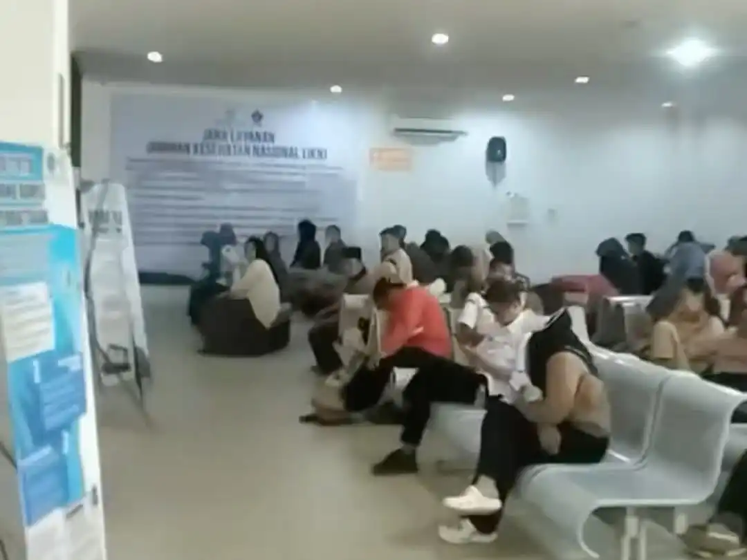 Video Keluhan Warga soal Antrean RSUD Kota Kendari Menyebar di Media Sosial