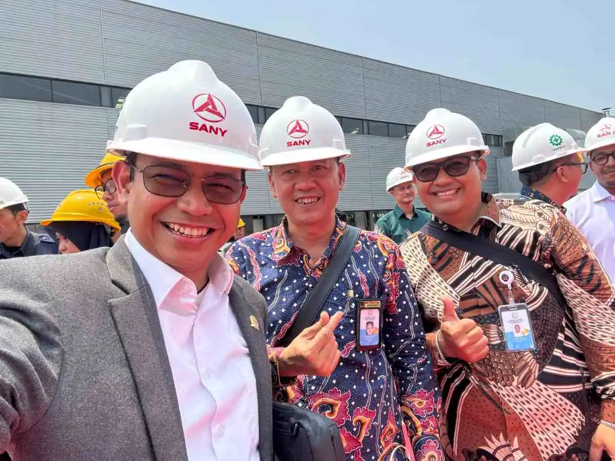 Hendry Munief Dorong Kawasan Industri Libatkan UMKM dan Warga Lokal Hendry Munief Dorong Kawasan Industri Libatkan UMKM dan Warga Lokal