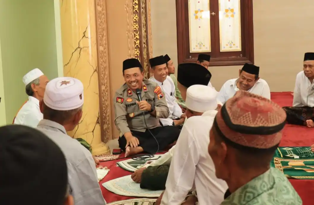 Wakapolres Pekalongan Kota Minta Warga Waspadai Empat Ancaman Keamanan Wakapolres Pekalongan Kota Minta Warga Waspadai Empat Ancaman Keamanan