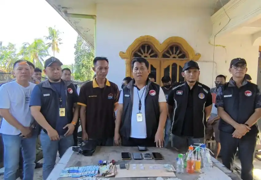 Operasi GSN di Tanjungmorawa Amankan Enam Terduga Kasus Sabu Operasi GSN di Tanjungmorawa Amankan Enam Terduga Kasus Sabu