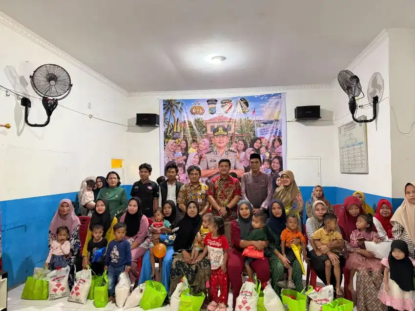Satreskrim Polres Batubara Salurkan Paket Makanan untuk Dukung Pencegahan Stunting Satreskrim Polres Batubara Salurkan Paket Makanan untuk Dukung Pencegahan Stunting