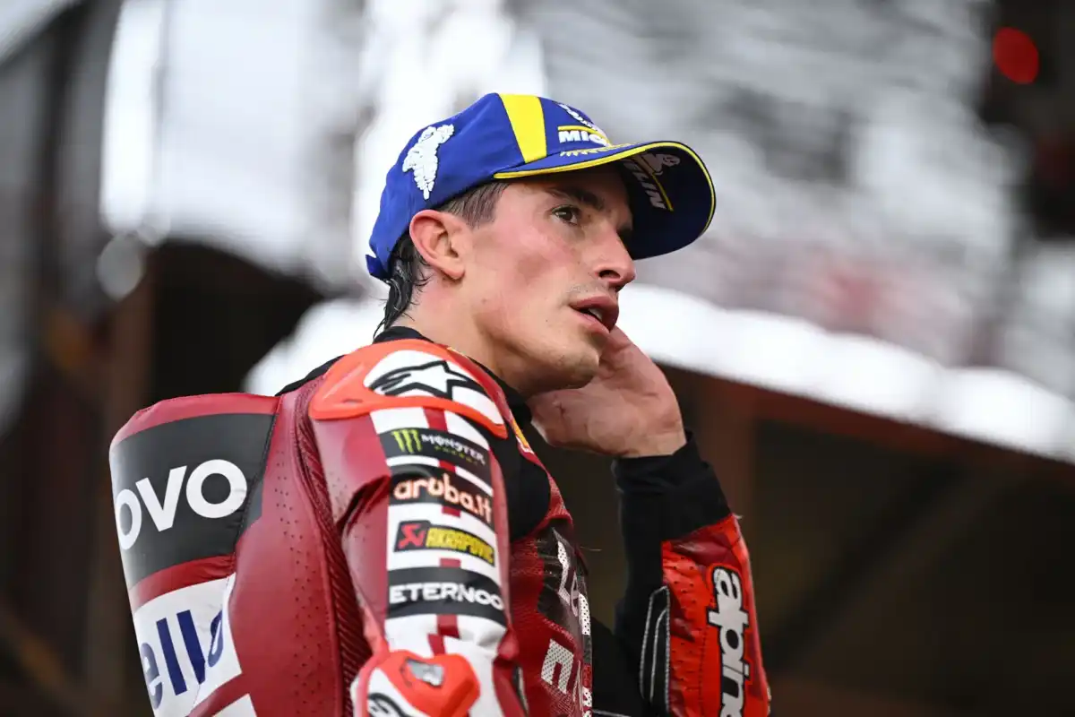 Marc Marquez Rasakan Pusing Setelah Menang Dramatis di Sprint MotoGP Mandalika 2026 Marc Marquez Rasakan Pusing Setelah Menang Dramatis di Sprint MotoGP Mandalika 2026