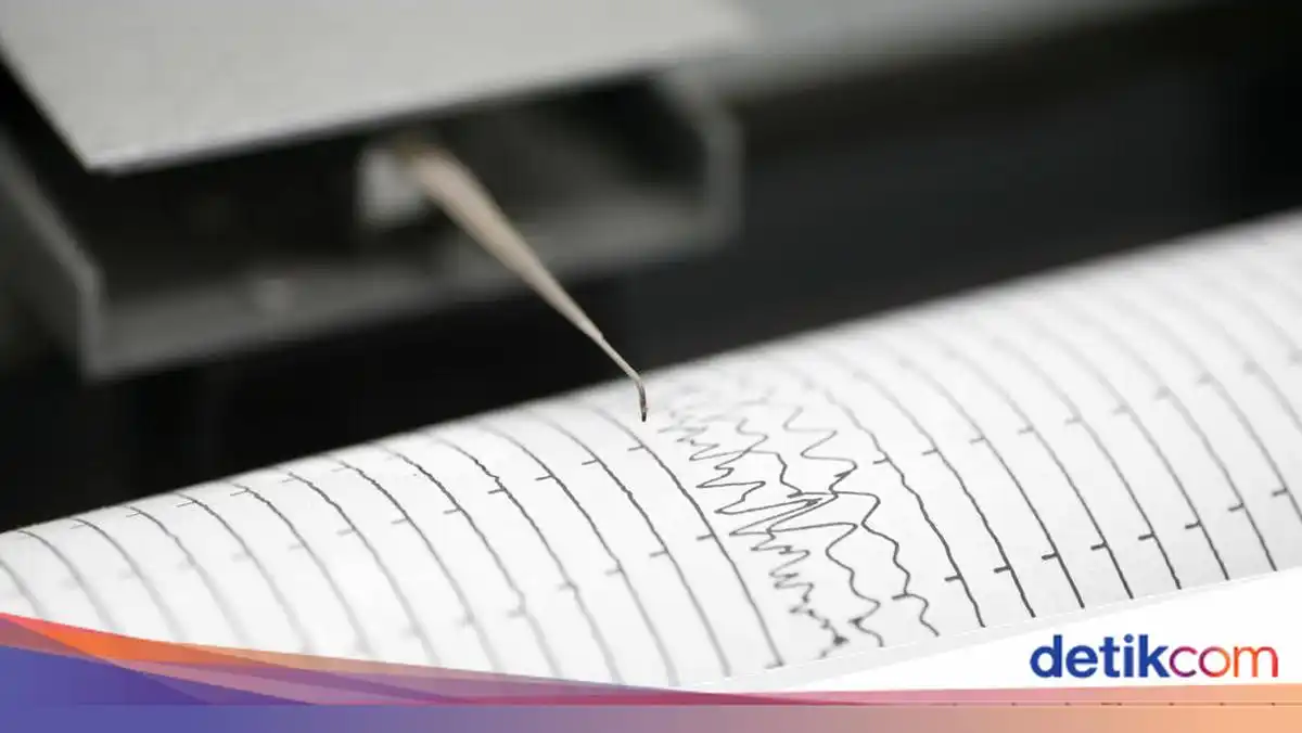 Gempa Magnitudo 4,4 Berpusat di Laut Mengguncang Pacitan Gempa Magnitudo 4,4 Berpusat di Laut Mengguncang Pacitan