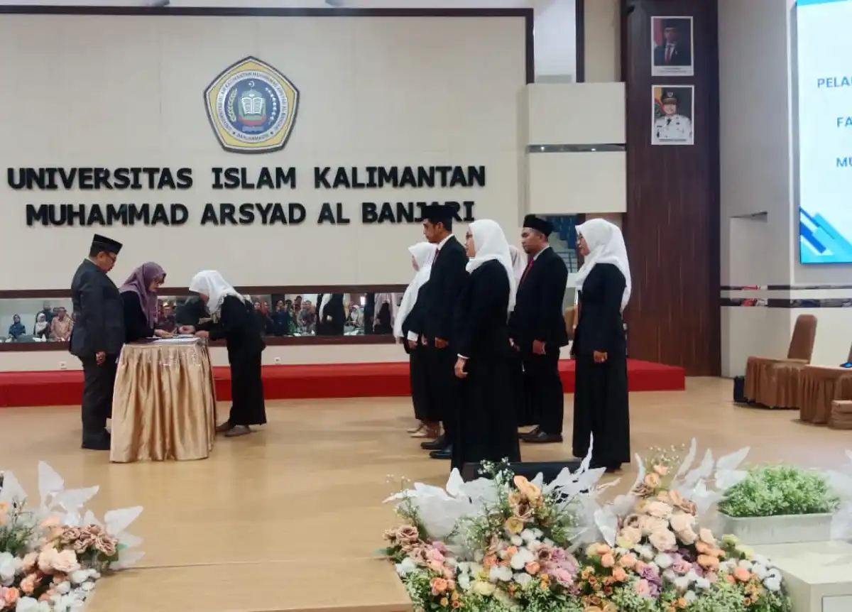 Tujuh Pejabat FKIK Uniska MAB Dilantik, Penerimaan Mahasiswa Kedokteran Disiapkan Tujuh Pejabat FKIK Uniska MAB Dilantik, Penerimaan Mahasiswa Kedokteran Disiapkan