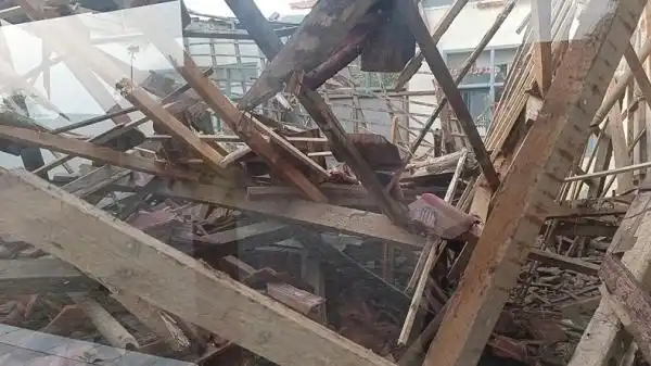 Bangunan SDN 3 Cihirup Kuningan Roboh, Empat Ruangan Tak Bisa Dipakai Bangunan SDN 3 Cihirup Kuningan Roboh, Empat Ruangan Tak Bisa Dipakai