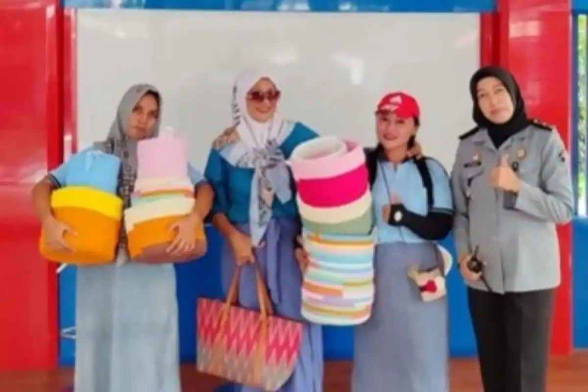 Dari Hobi Merajut Menjadi Usaha Kreatif Ekkyta di Semarang