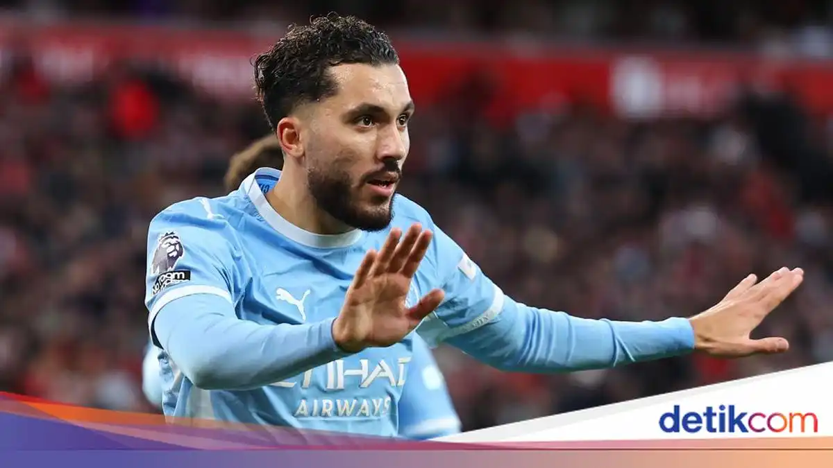 Rayan Cherki Jadi Bintang dalam Kemenangan Telak Manchester City di Anfield Rayan Cherki Jadi Bintang dalam Kemenangan Telak Manchester City di Anfield