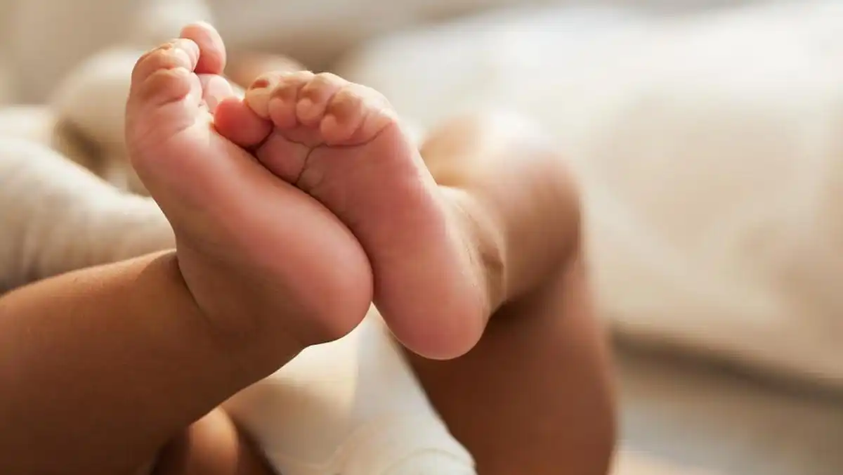 Bayi Alena Meninggal Setelah Diduga Diberi Telur Mentah, Dokter Jelaskan Risikonya