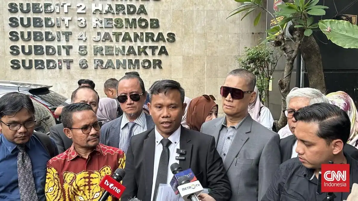 Ahmad Khozinudin Sampaikan Aspirasi ke DPR soal Status Pendidikan Gibran Ahmad Khozinudin Sampaikan Aspirasi ke DPR soal Status Pendidikan Gibran