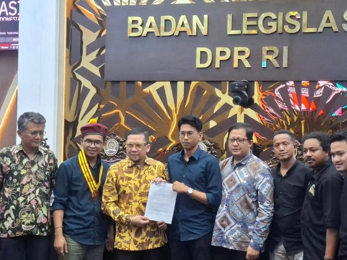 Sikap Fraksi Golkar terhadap Usulan Hak Angket Polemik Ijazah Gibran Sikap Fraksi Golkar terhadap Usulan Hak Angket Polemik Ijazah Gibran