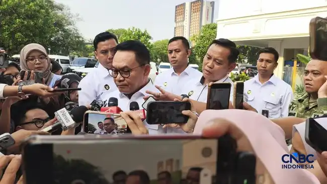 Prabowo Bahas Penanganan Karhutla dan Dampak Asap dalam Rapat Terbatas Prabowo Bahas Penanganan Karhutla dan Dampak Asap dalam Rapat Terbatas