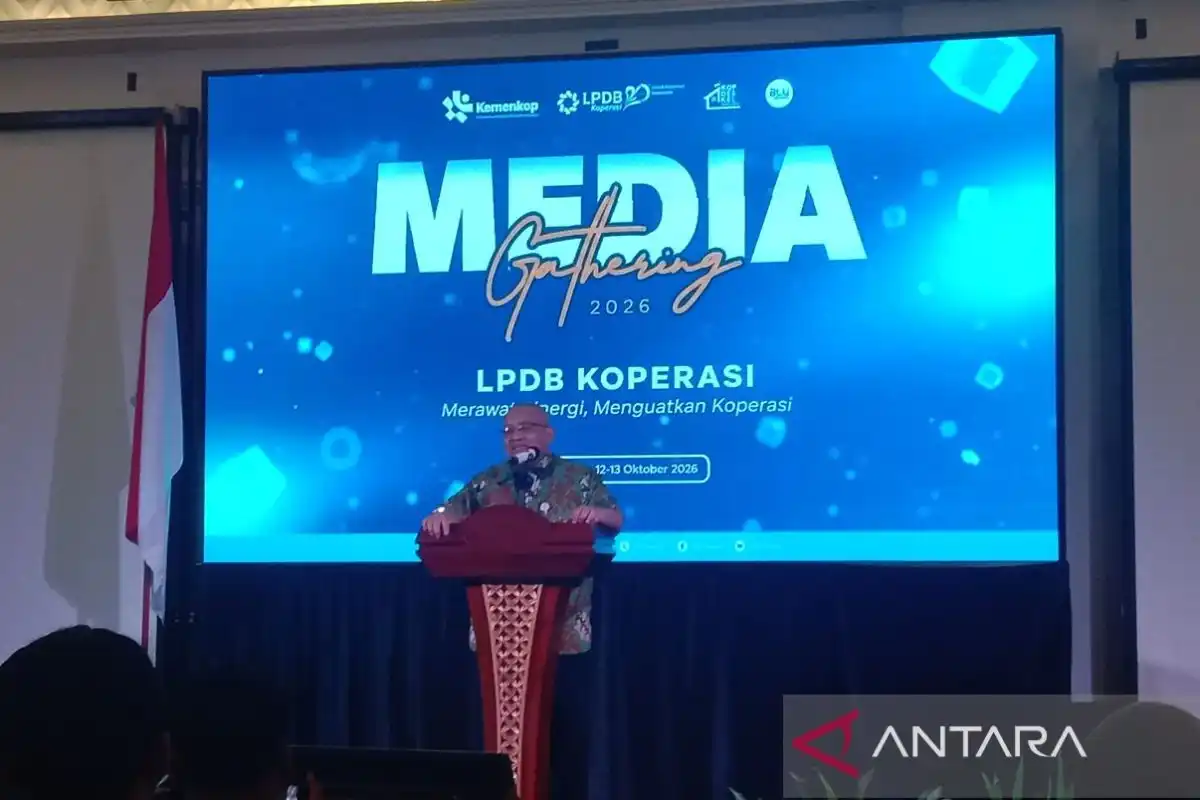 Dana Bergulir Rp1,6 Triliun Telah Disalurkan kepada Sekitar 150 Koperasi di Indonesia Dana Bergulir Rp1,6 Triliun Telah Disalurkan kepada Sekitar 150 Koperasi di Indonesia