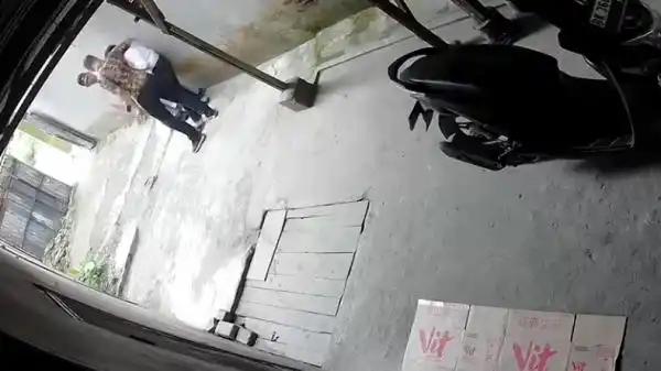 Mahasiswa Asahan Diduga Diseret dan Disekap Penagih Utang, Aksi Terekam CCTV Mahasiswa Asahan Diduga Diseret dan Disekap Penagih Utang, Aksi Terekam CCTV