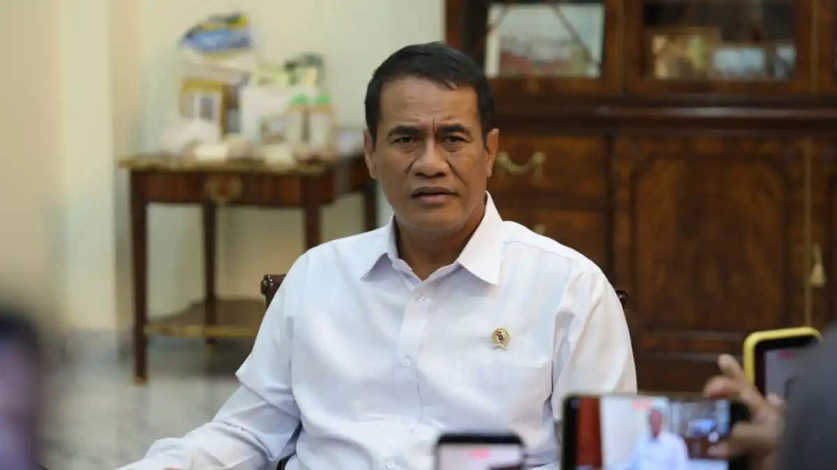 Mentan Amran Minta Penanganan Mafia Ayam dan Telur Dipercepat