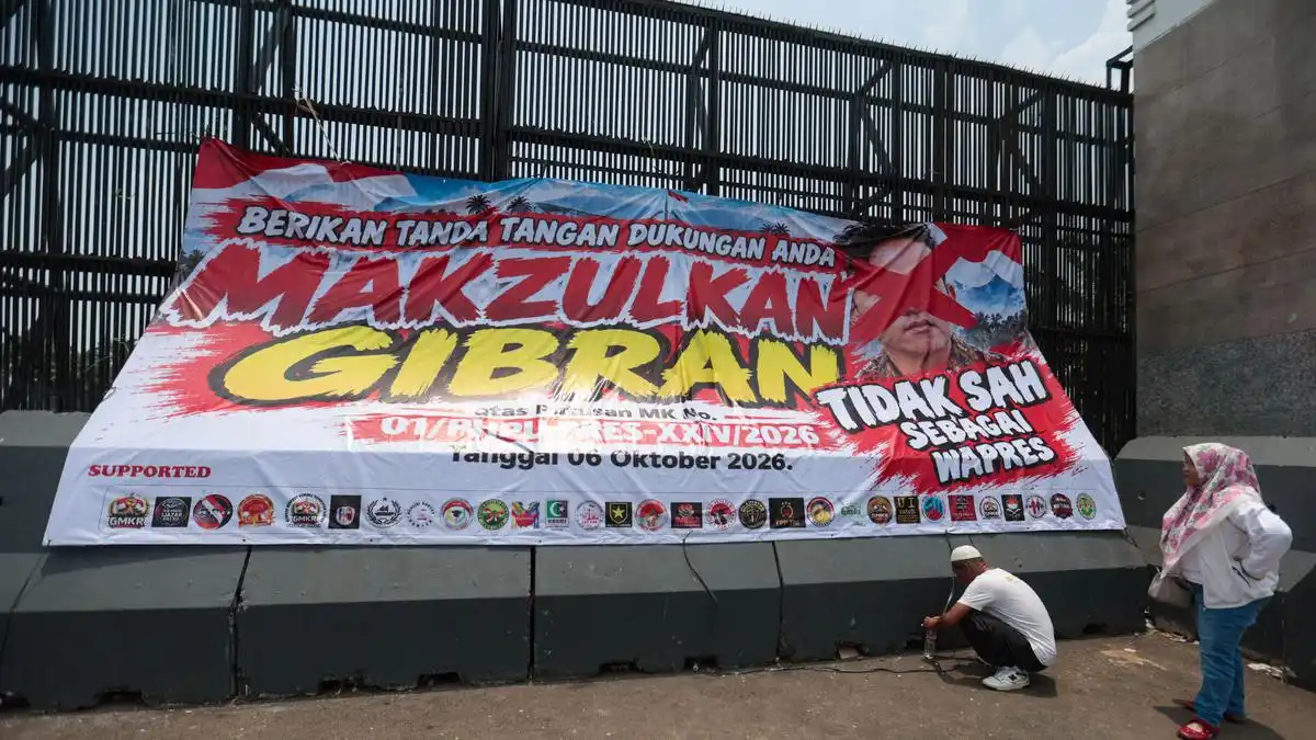Aksi KNPRI di Depan DPR Desak Pemakzulan Wakil Presiden Gibran Aksi KNPRI di Depan DPR Desak Pemakzulan Wakil Presiden Gibran