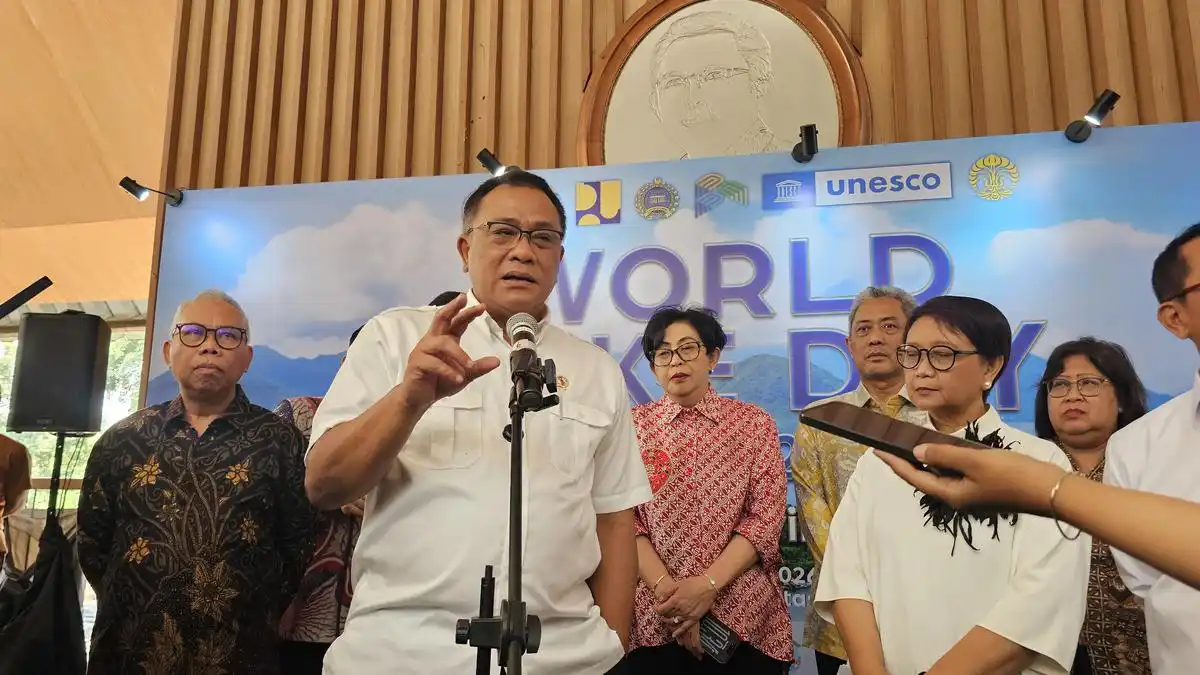 Pemadaman Karhutla Kalsel dan Kalteng Ditargetkan Tuntas dalam Beberapa Pekan Pemadaman Karhutla Kalsel dan Kalteng Ditargetkan Tuntas dalam Beberapa Pekan