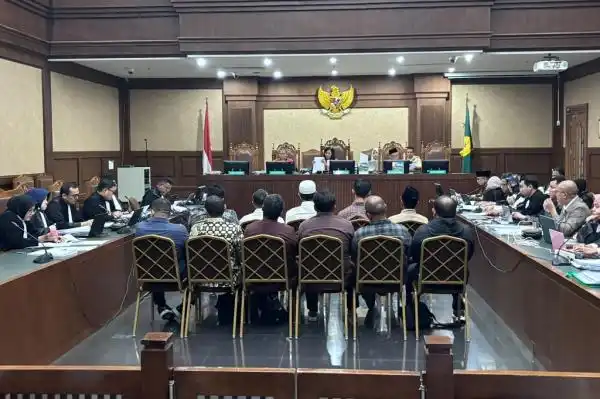Kesaksian Travel tentang 34 Jemaah Haji Tanpa Antrean dalam Persidangan Kuota Haji