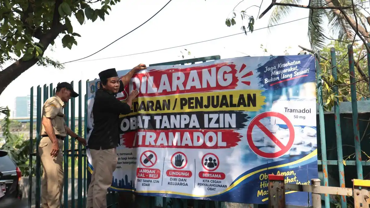 Razia Gabungan di KS Tubun Mengungkap Temuan Tramadol pada Lapak Pedagang