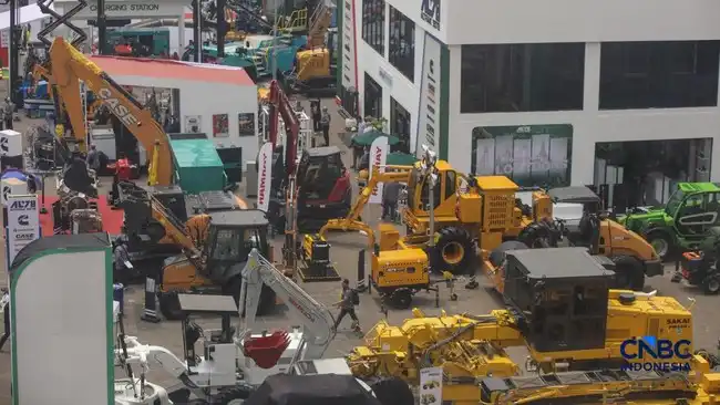 Pembiayaan Alat Berat Tertahan, Proyek Energi Terbarukan Diproyeksikan Jadi Penopang Pembiayaan Alat Berat Tertahan, Proyek Energi Terbarukan Diproyeksikan Jadi Penopang