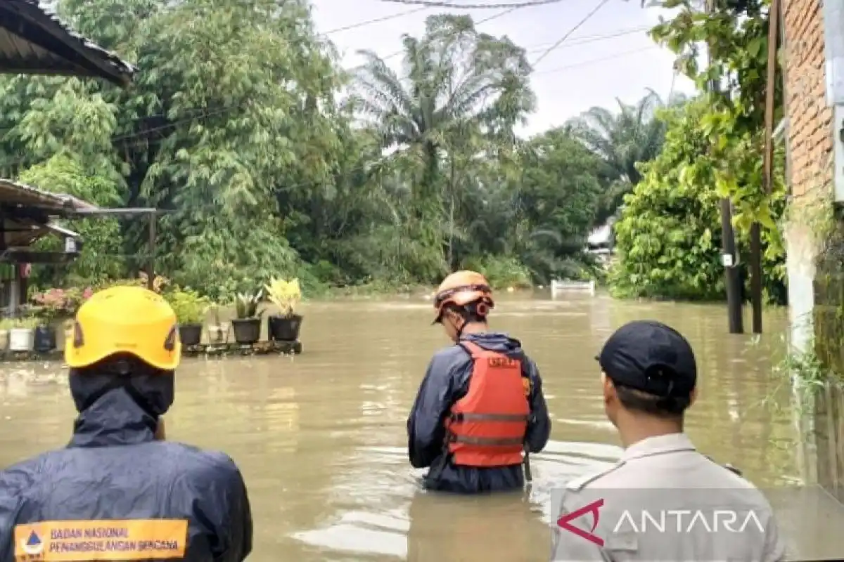 Banjir di Binjai Memaksa 1.222 Kepala Keluarga Mengungsi Banjir di Binjai Memaksa 1.222 Kepala Keluarga Mengungsi