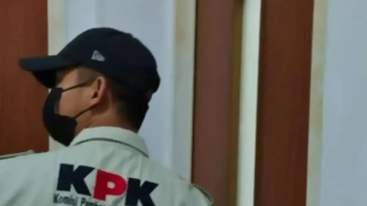 KPK Amankan 14 Orang dalam OTT di Lingkungan BNPB, Sita Rp1,4 Miliar dan Logam Mulia