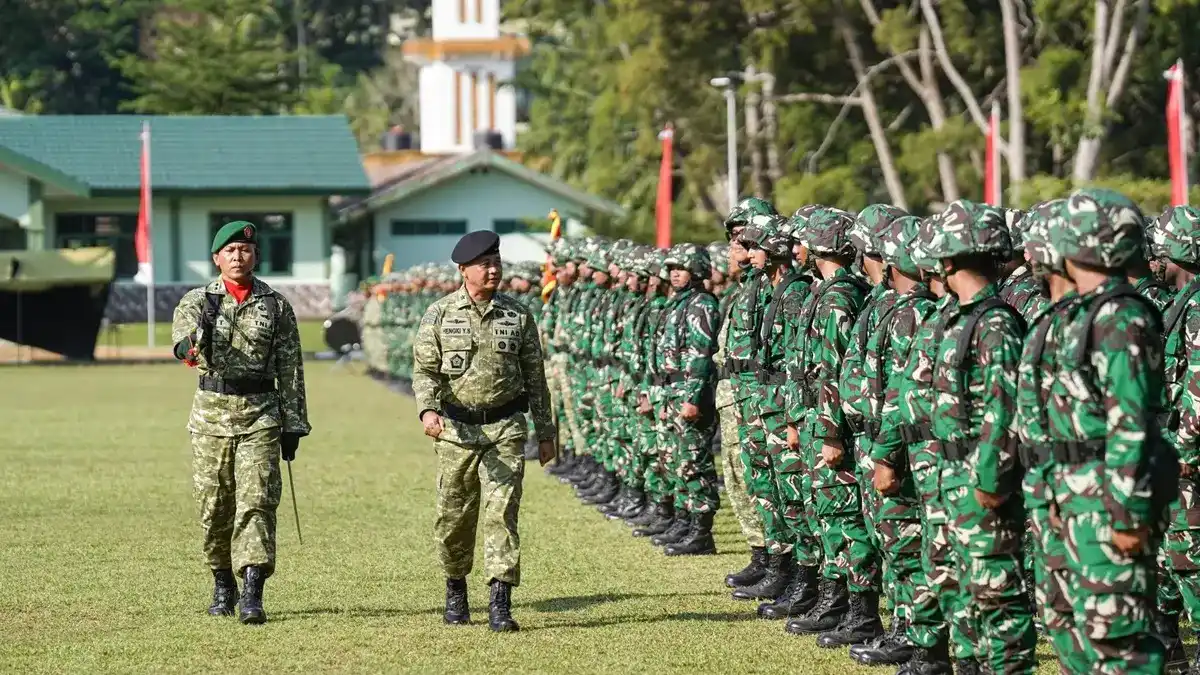 196 Karyawan Freeport Indonesia Ikuti Latihan Dasar Kemiliteran di Jayapura 196 Karyawan Freeport Indonesia Ikuti Latihan Dasar Kemiliteran di Jayapura