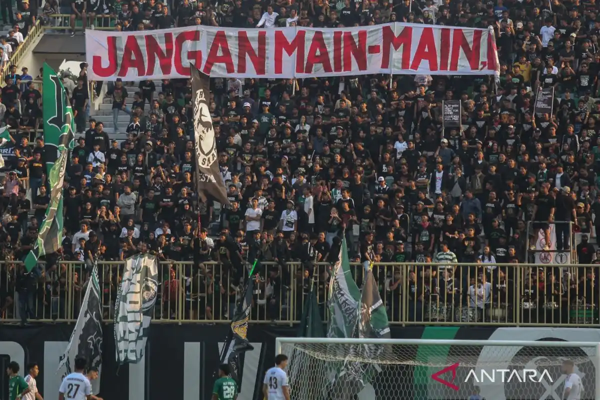 Kecelakaan Rombongan Pendukung PSS dalam Perjalanan ke Surabaya